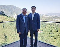 Professor Chan Wai-yee (left), Pro-Vice-Chancellor of CUHK poses a group photo with Mr. Chen Jian Rong, Deputy Director of Guangzhou Municipal Development and Reform Commission